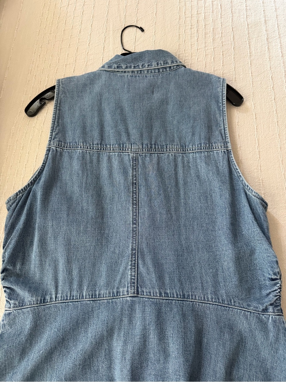 Veronica Beard
Fuller denim midi shirt dress
NWT
Size 14 regular - Picture 7 of 10